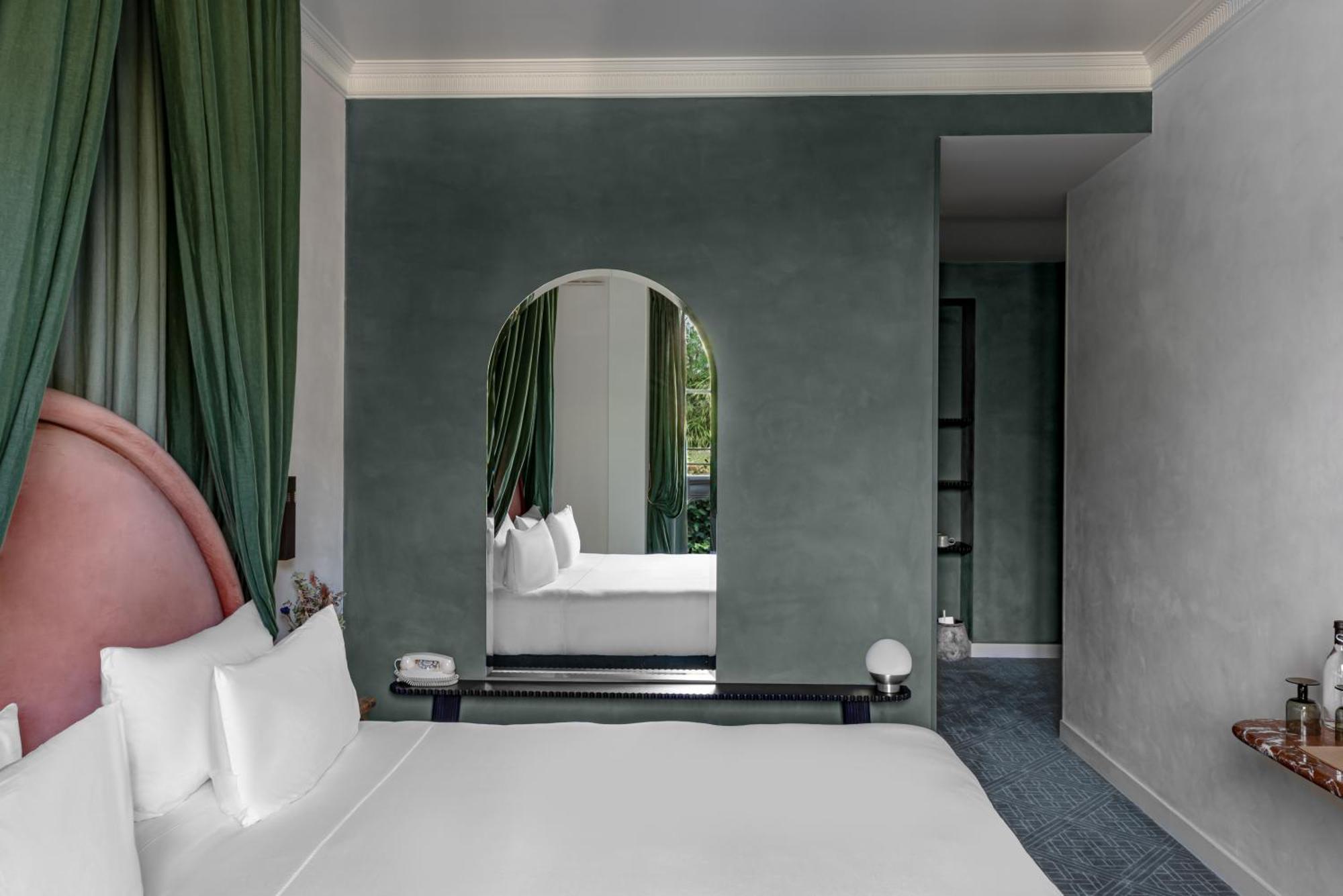 Grands Boulevards Experimental Hotel 4*