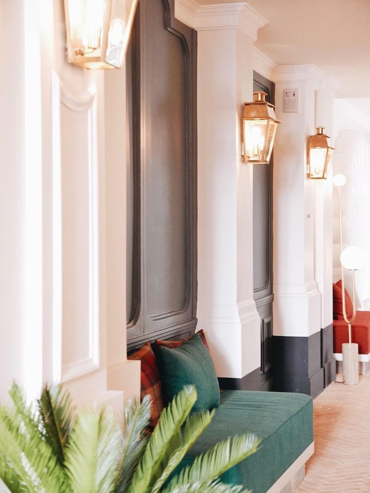 Hotel Grands Boulevards Experimental Parigi